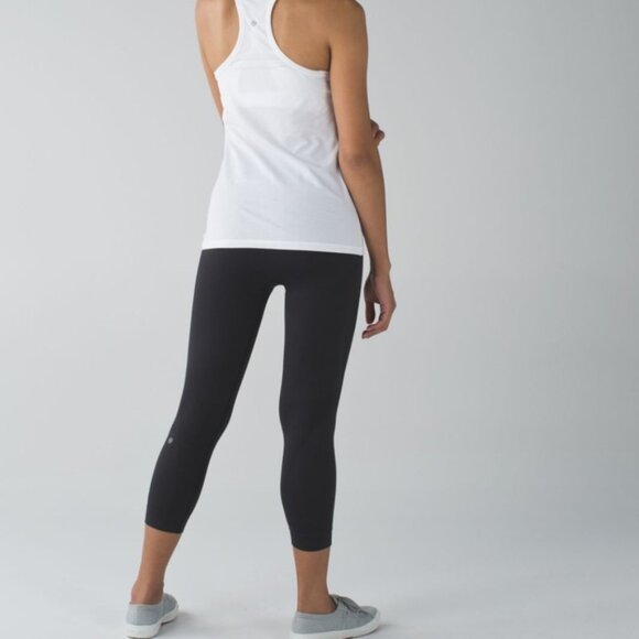 Lululemon Zone In Crop Black - Picture 3 of 11